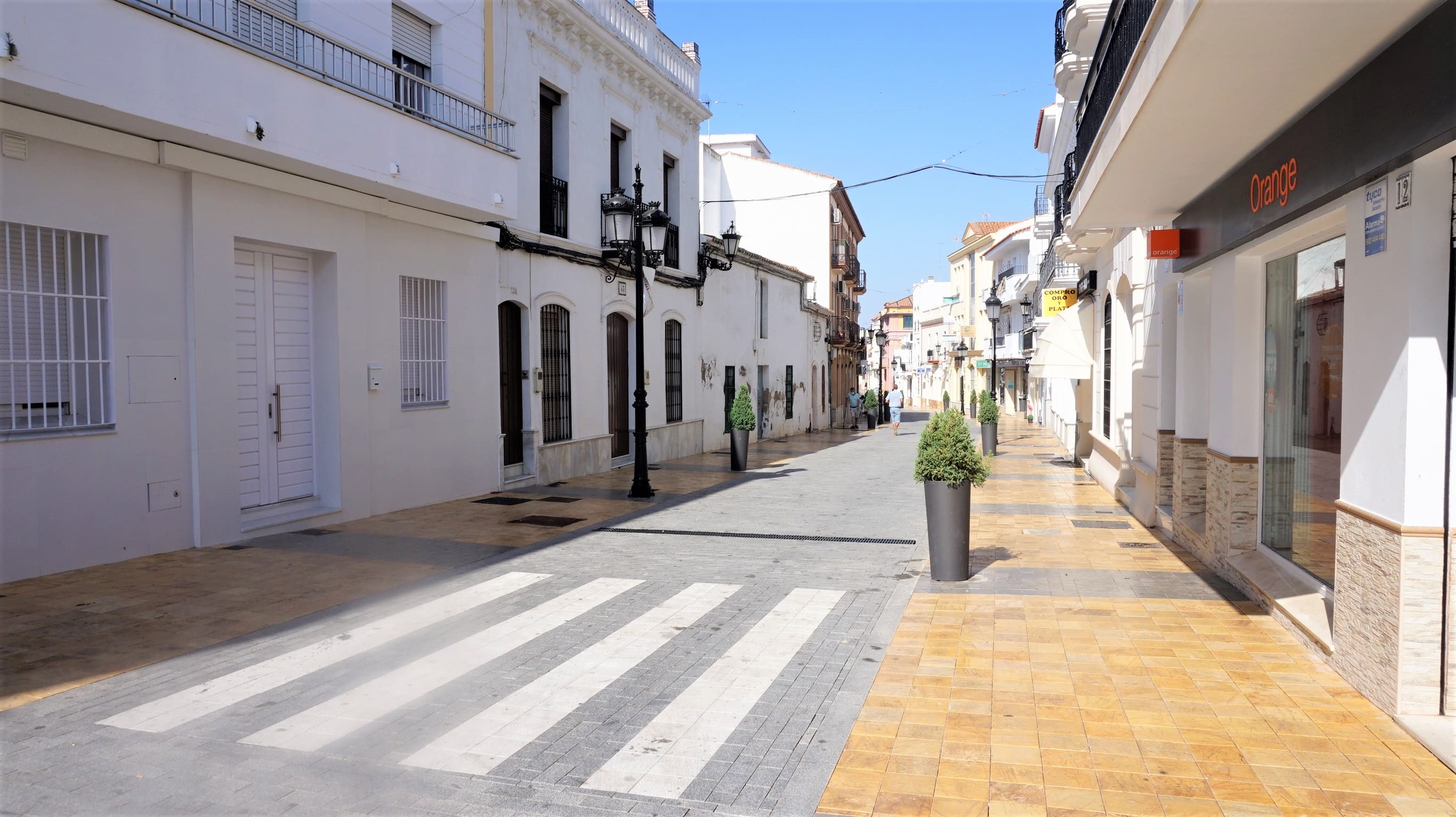 Local Centro Lepe HUELVA