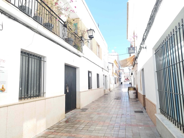 Local Centro Lepe HUELVA