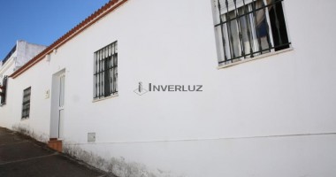 INVERLUZ, S.L. Casa centro poblacion Sanlúcar de Guadiana HUELVA